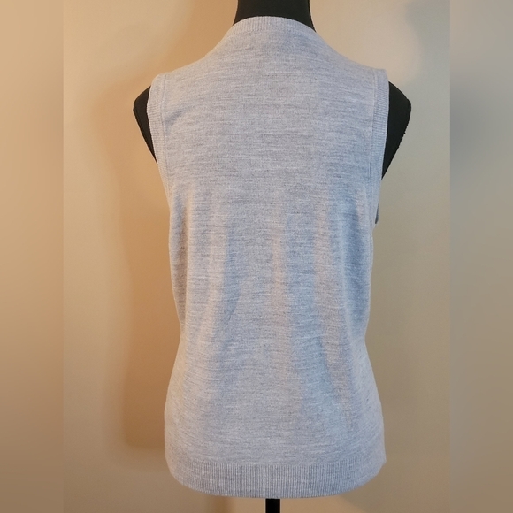 NEW YORK & COMPANY Heathered Light Grey, Button-down Sweater Vest, Size Small - Picture 4 of 9